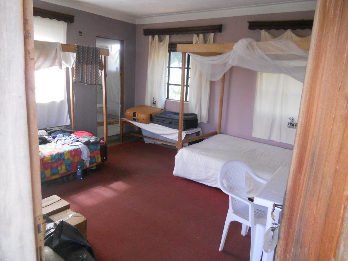 Masaka Backpackers, Tourists Cottage & Campsite Exterior photo