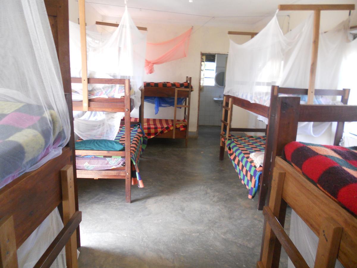 Masaka Backpackers, Tourists Cottage & Campsite Exterior photo